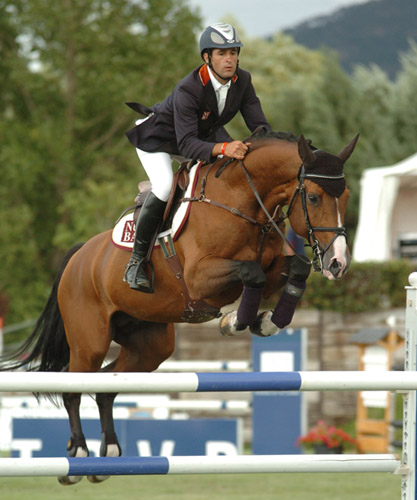 Manuel Fernandez Saro riding Canabis Z